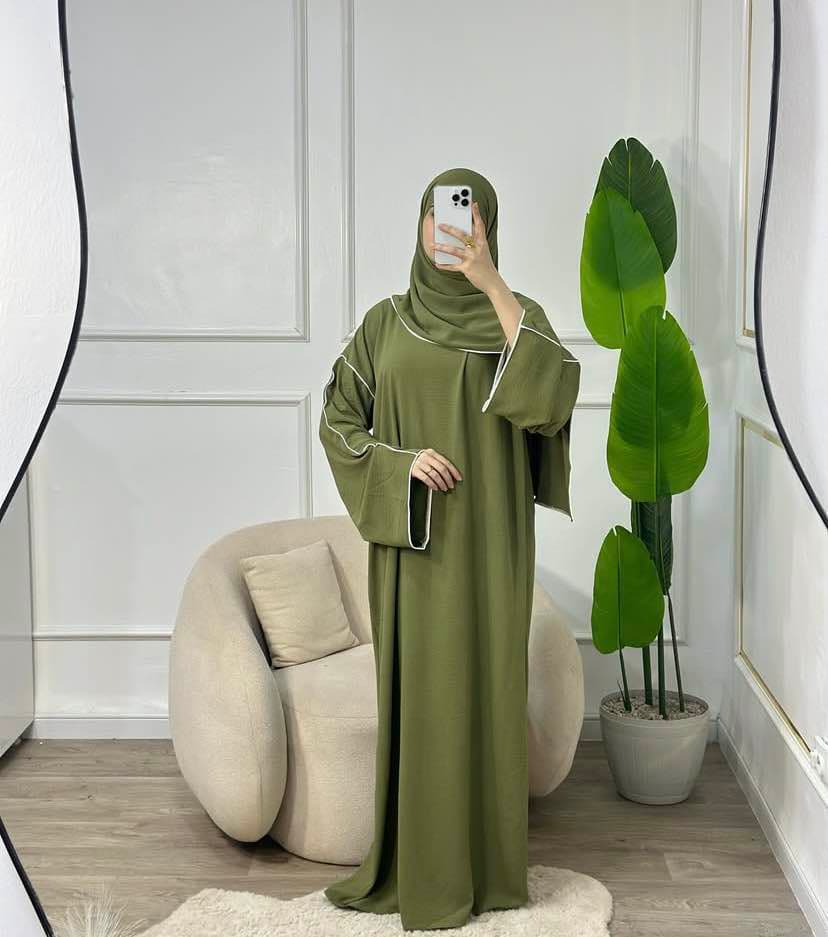 طقم صلاة و عباءة و حجاب في قطعة واحدة