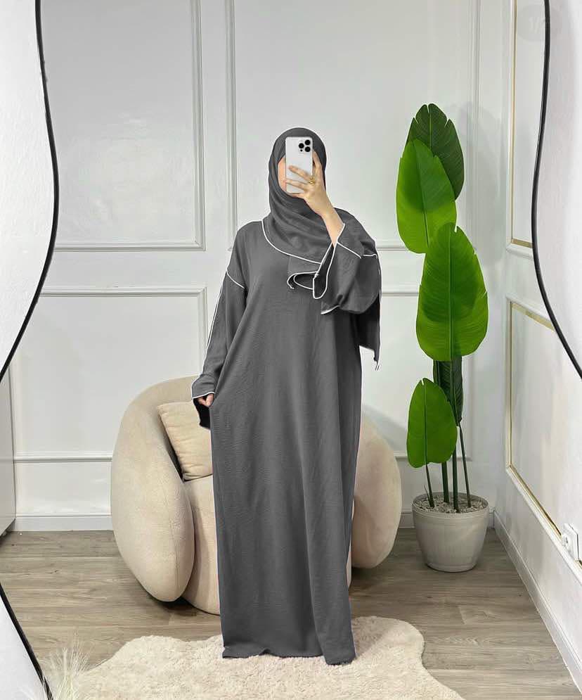 طقم صلاة و عباءة و حجاب في قطعة واحدة